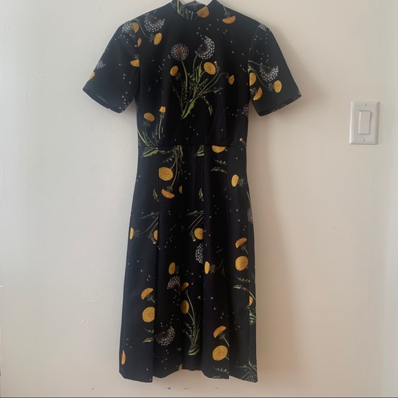 TOPSHOP UNIQUE Dandelion Dress - Picture 7 of 7